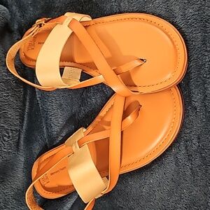 Sandal